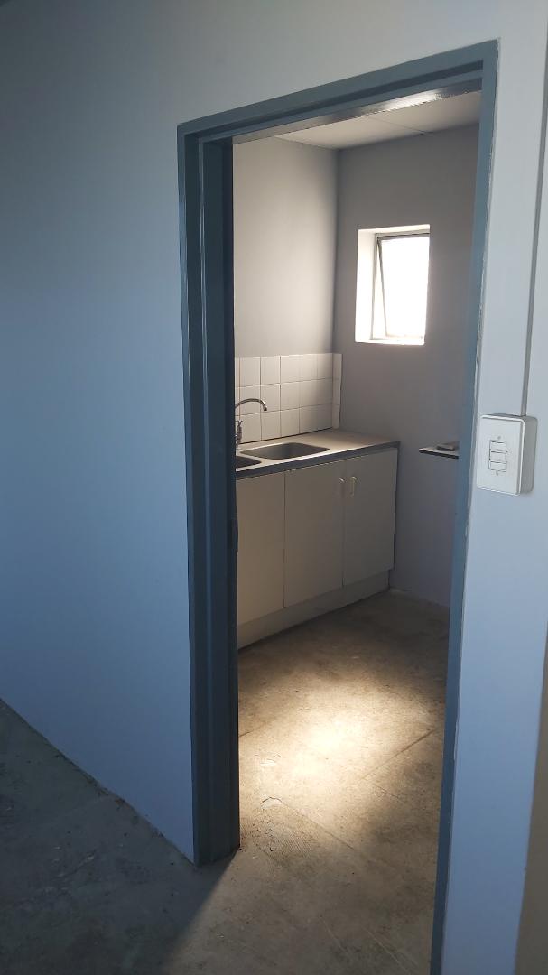 To Let Commercial Property for Rent in Holland Park Eastern Cape